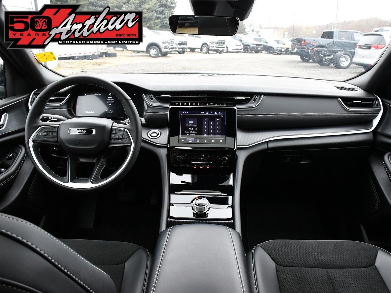 2025 Jeep Grand Cherokee L ALTITUDE 4X4 Photo