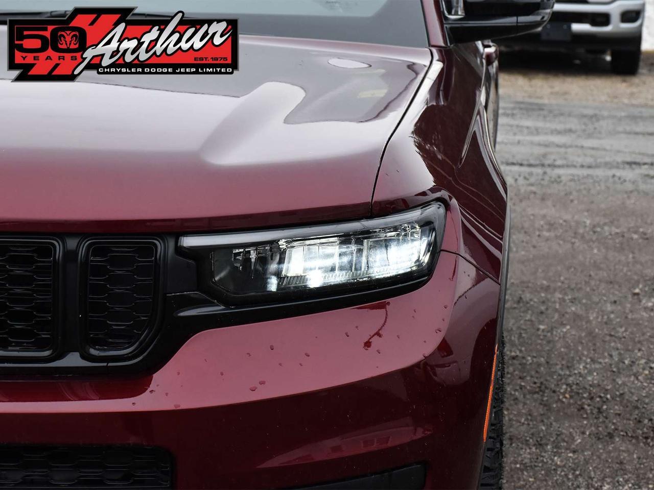 2025 Jeep Grand Cherokee ALTITUDE 4X4 Photo