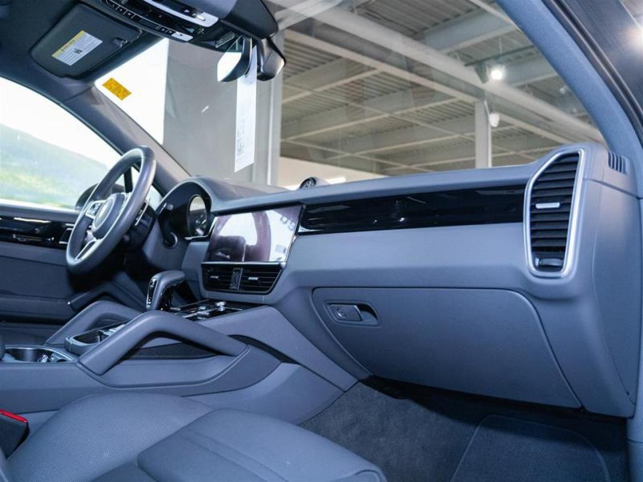 2022 Porsche Cayenne E-Hybrid Photo