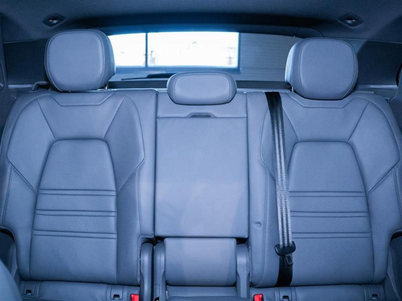 2022 Porsche Cayenne E-Hybrid Photo