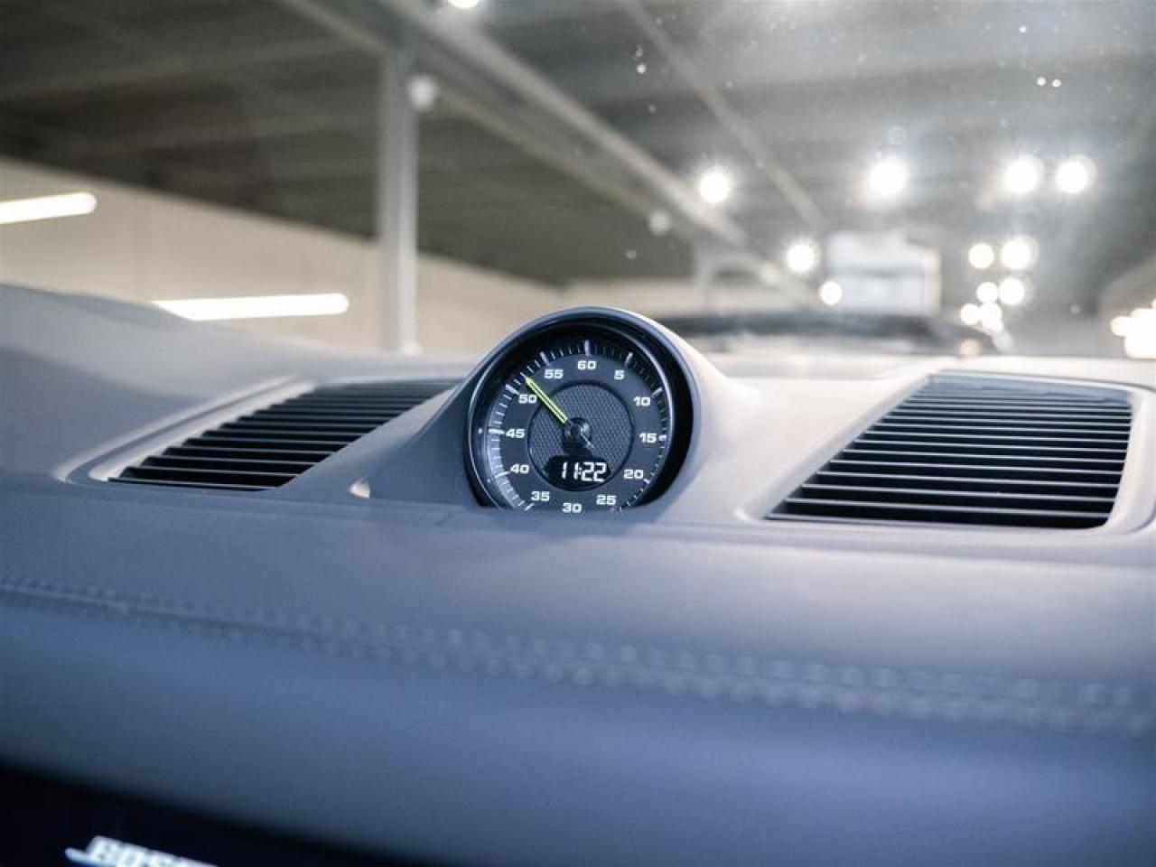 2022 Porsche Cayenne E-Hybrid Photo