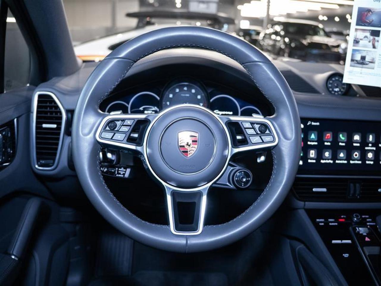 2022 Porsche Cayenne E-Hybrid Photo