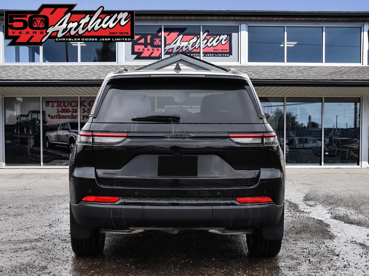 2025 Jeep Grand Cherokee ALTITUDE 4X4 Photo