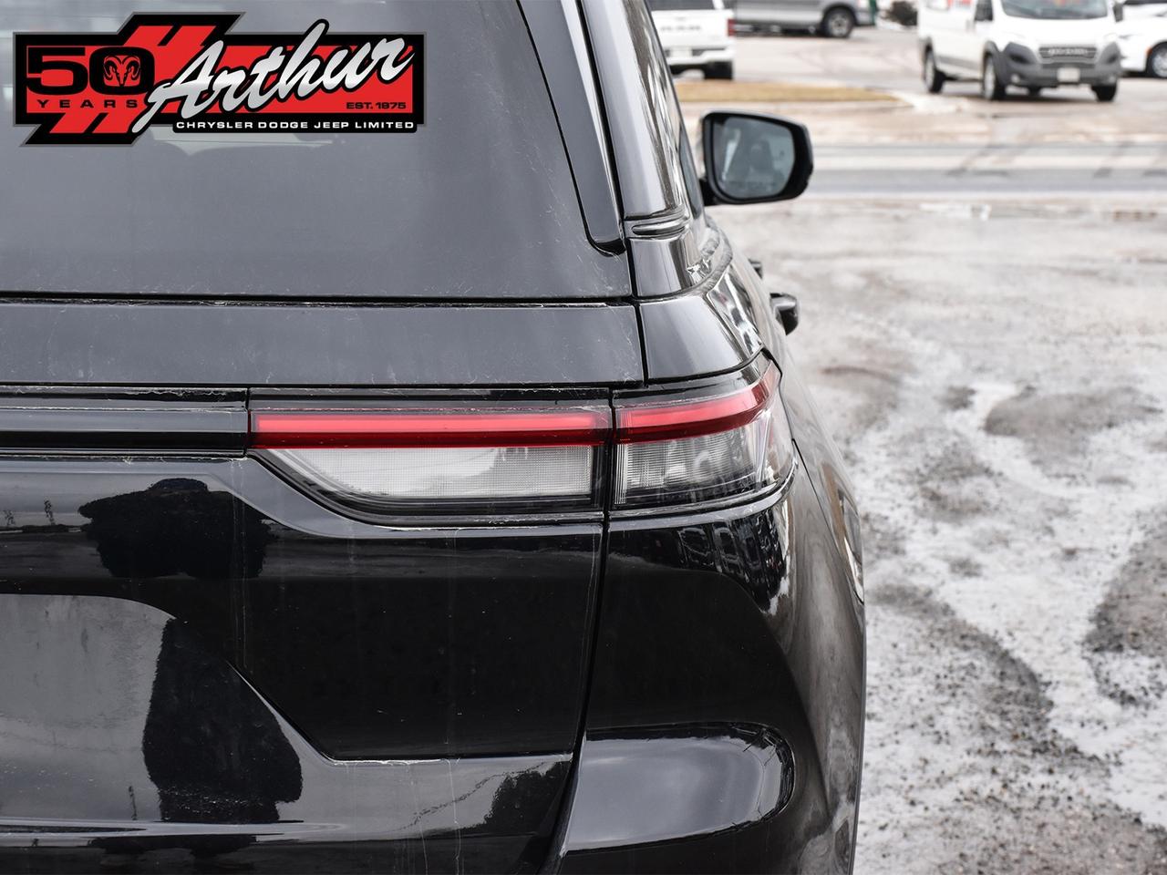 2025 Jeep Grand Cherokee ALTITUDE 4X4 Photo