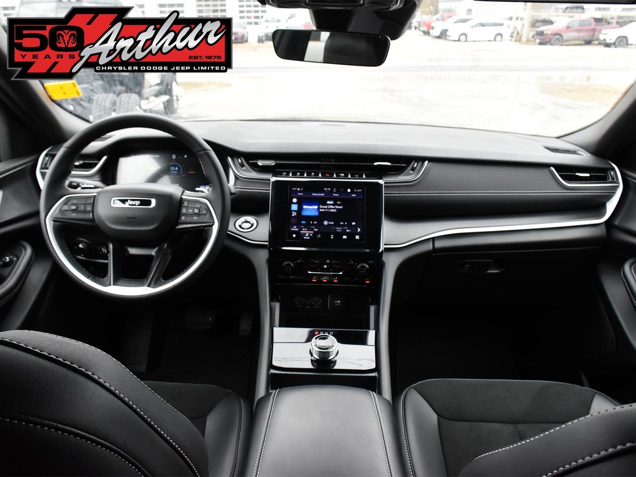 2025 Jeep Grand Cherokee ALTITUDE 4X4 Photo