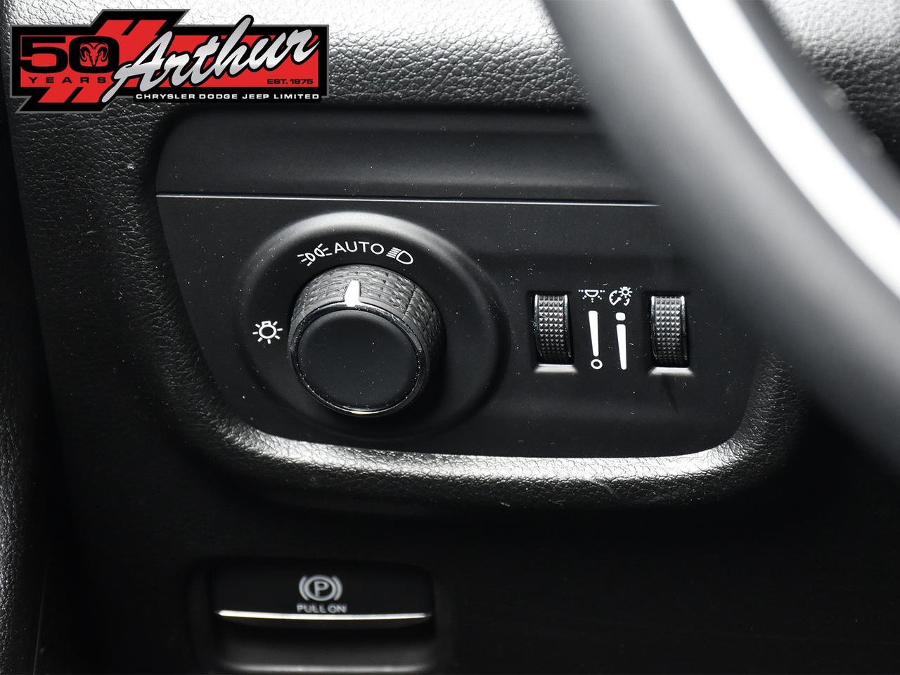 2025 Jeep Grand Cherokee ALTITUDE 4X4 Photo