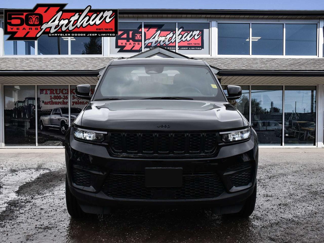 2025 Jeep Grand Cherokee ALTITUDE 4X4 Photo5