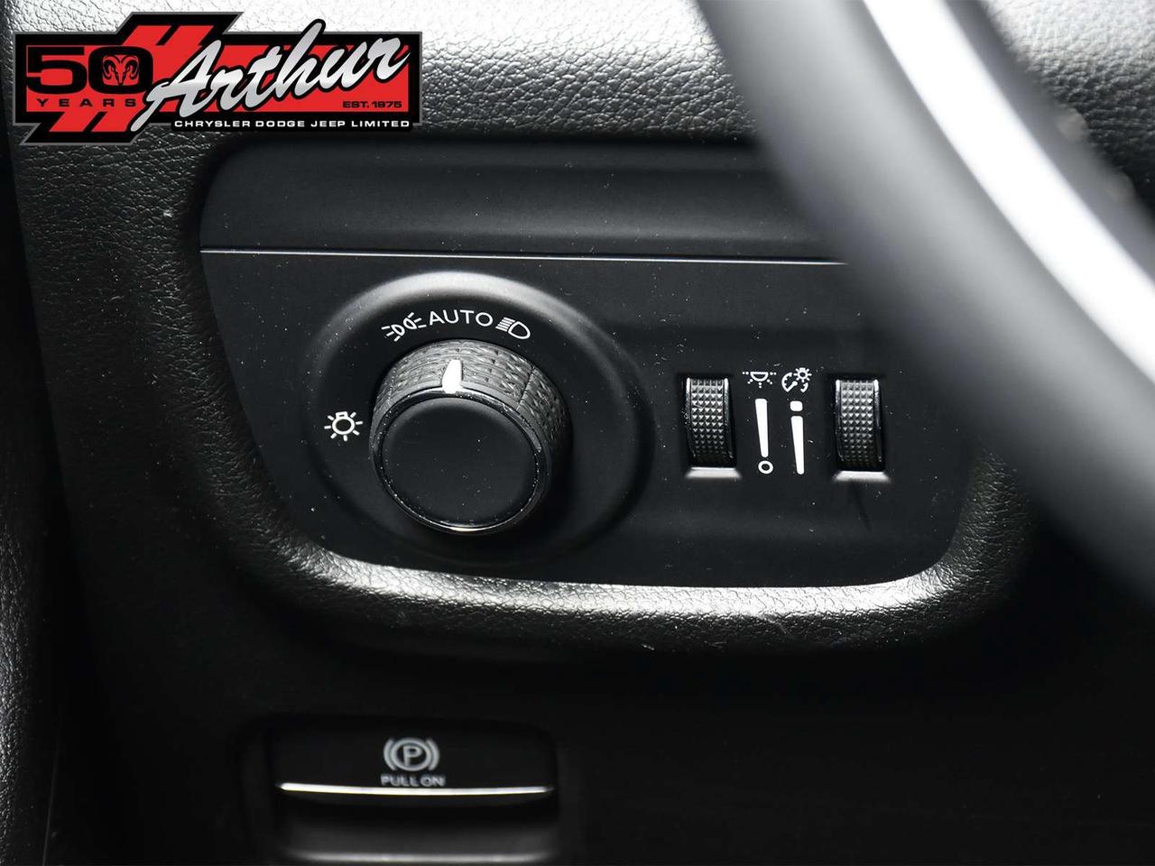 2025 Jeep Grand Cherokee ALTITUDE 4X4 Photo