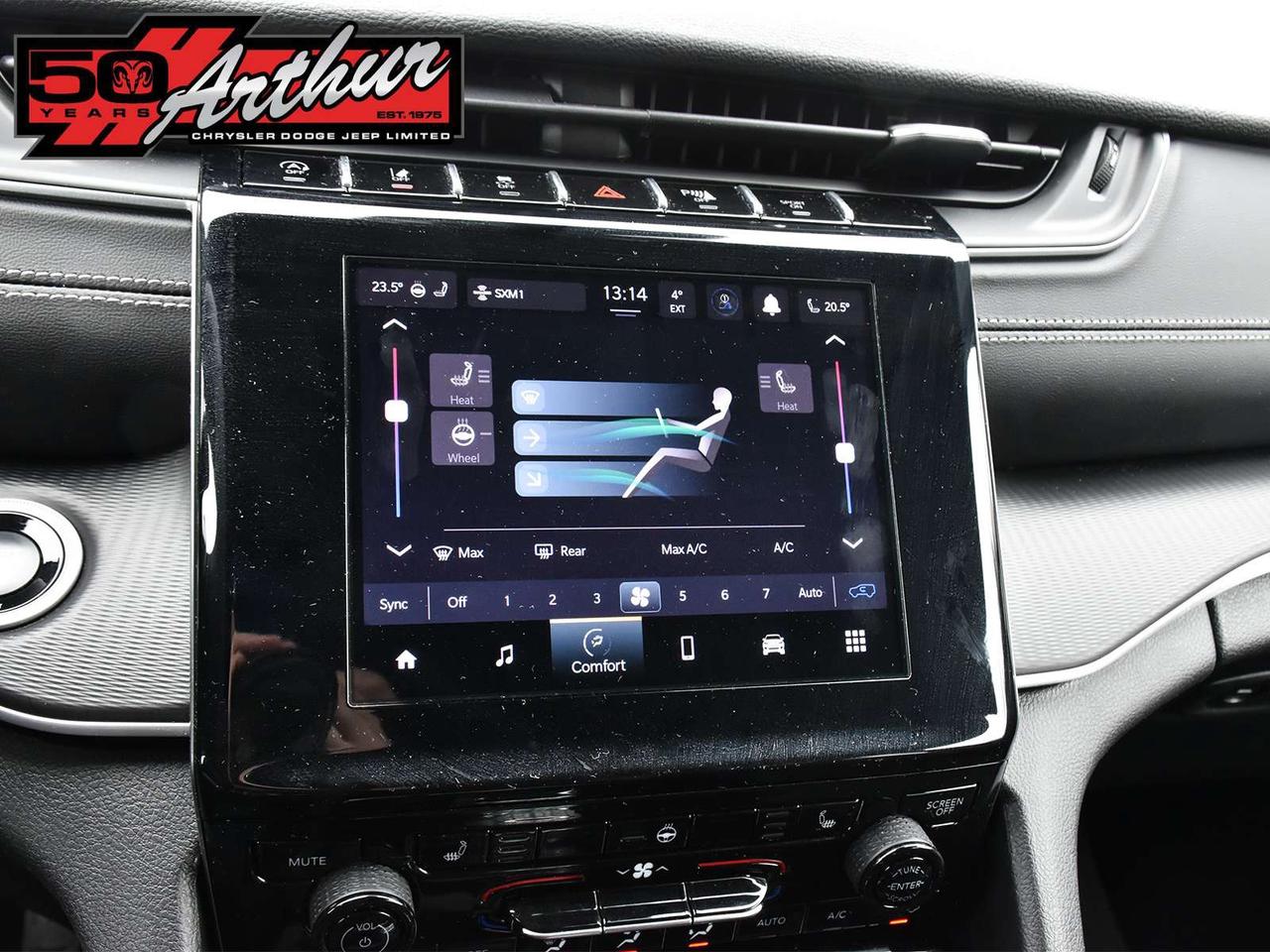 2025 Jeep Grand Cherokee ALTITUDE 4X4 Photo