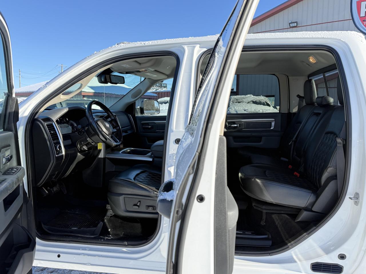 2018 RAM 2500 SLT WHEEL/TIRE/LEATHER PKG Photo