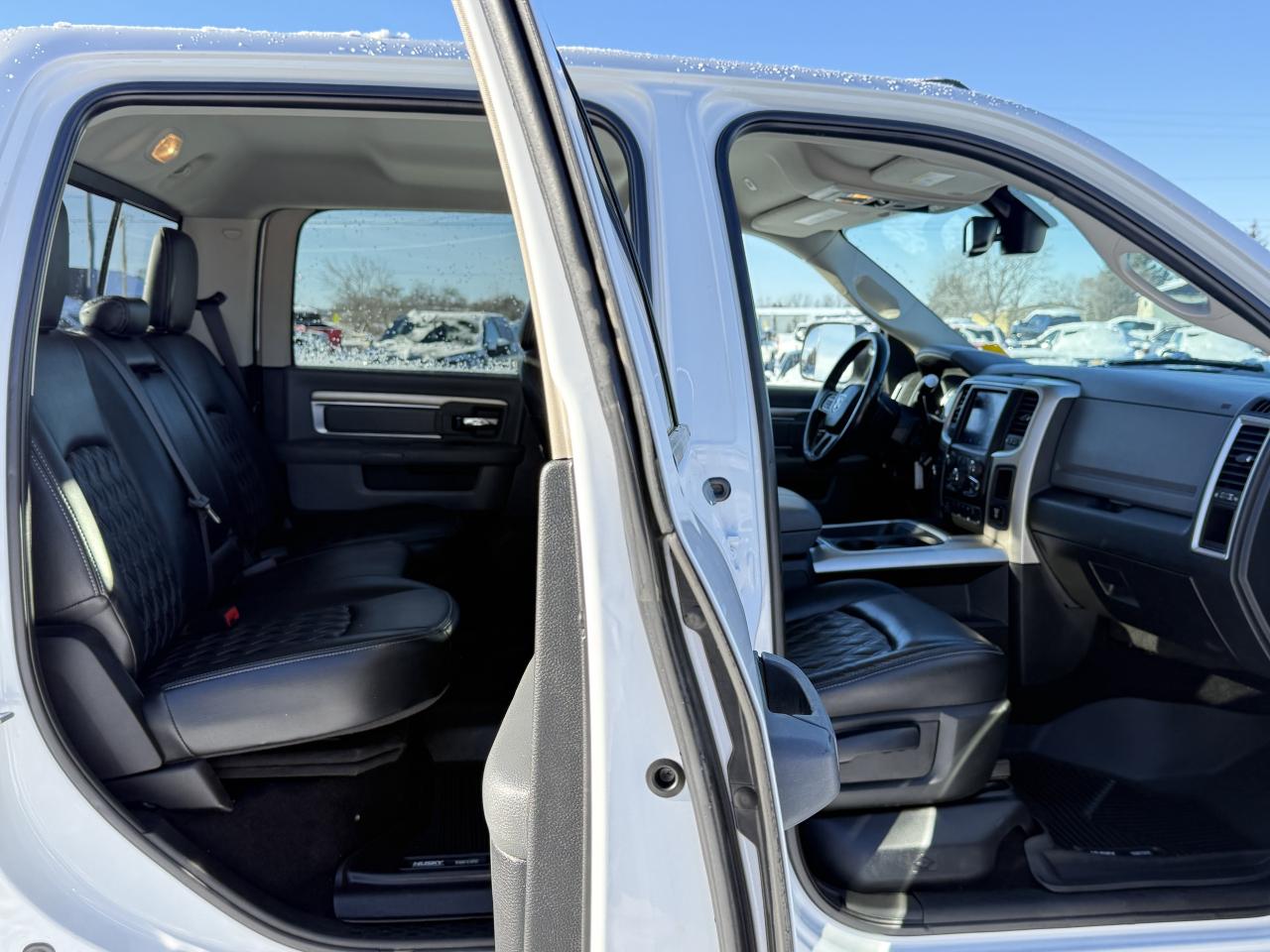 2018 RAM 2500 SLT WHEEL/TIRE/LEATHER PKG Photo