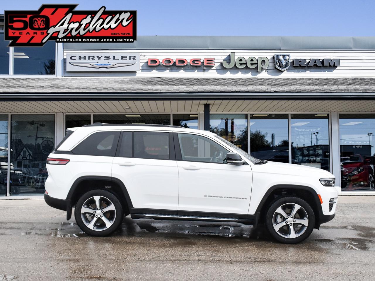 2025 Jeep Grand Cherokee LIMITED 4X4 Photo2