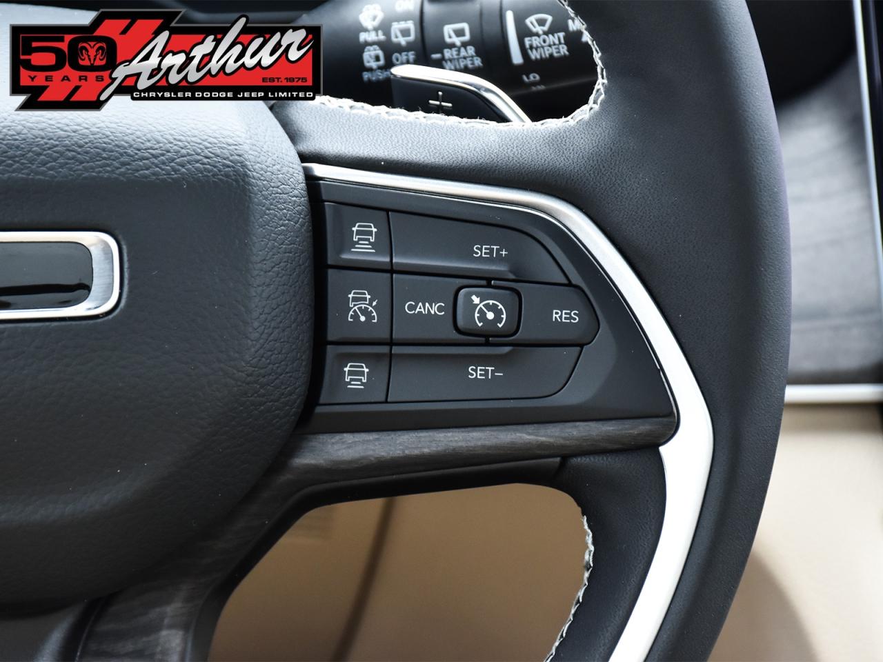 2025 Jeep Grand Cherokee LIMITED 4X4 Photo