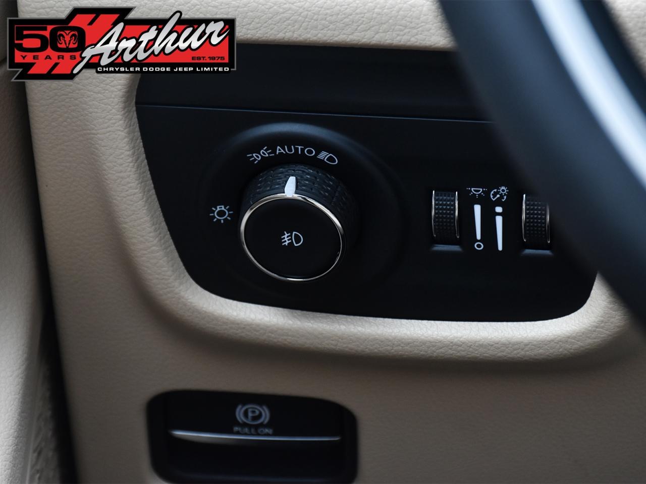 2025 Jeep Grand Cherokee LIMITED 4X4 Photo