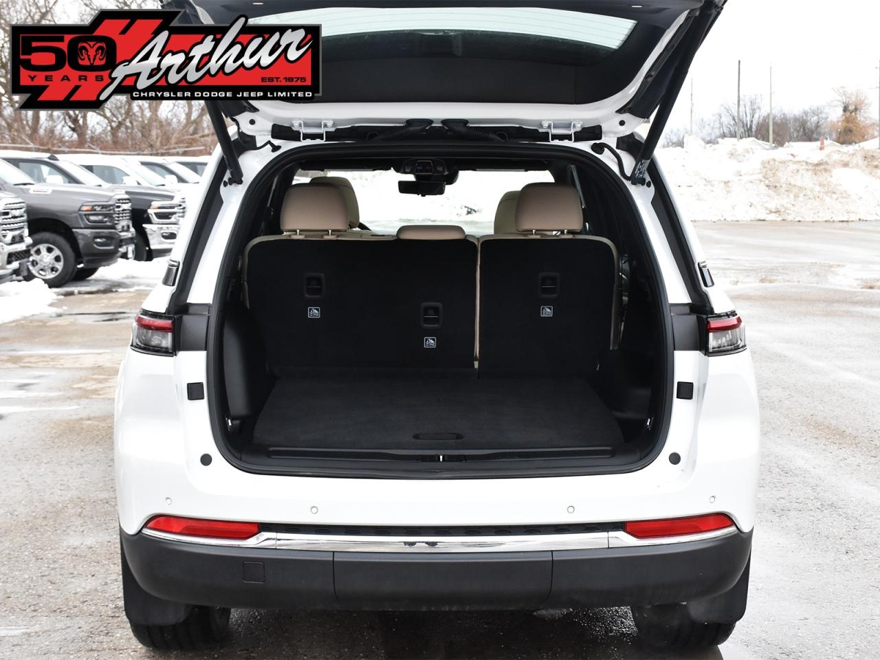 2025 Jeep Grand Cherokee LIMITED 4X4 Photo