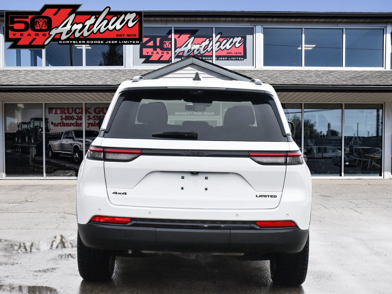 2023 Jeep Grand Cherokee  Photo4