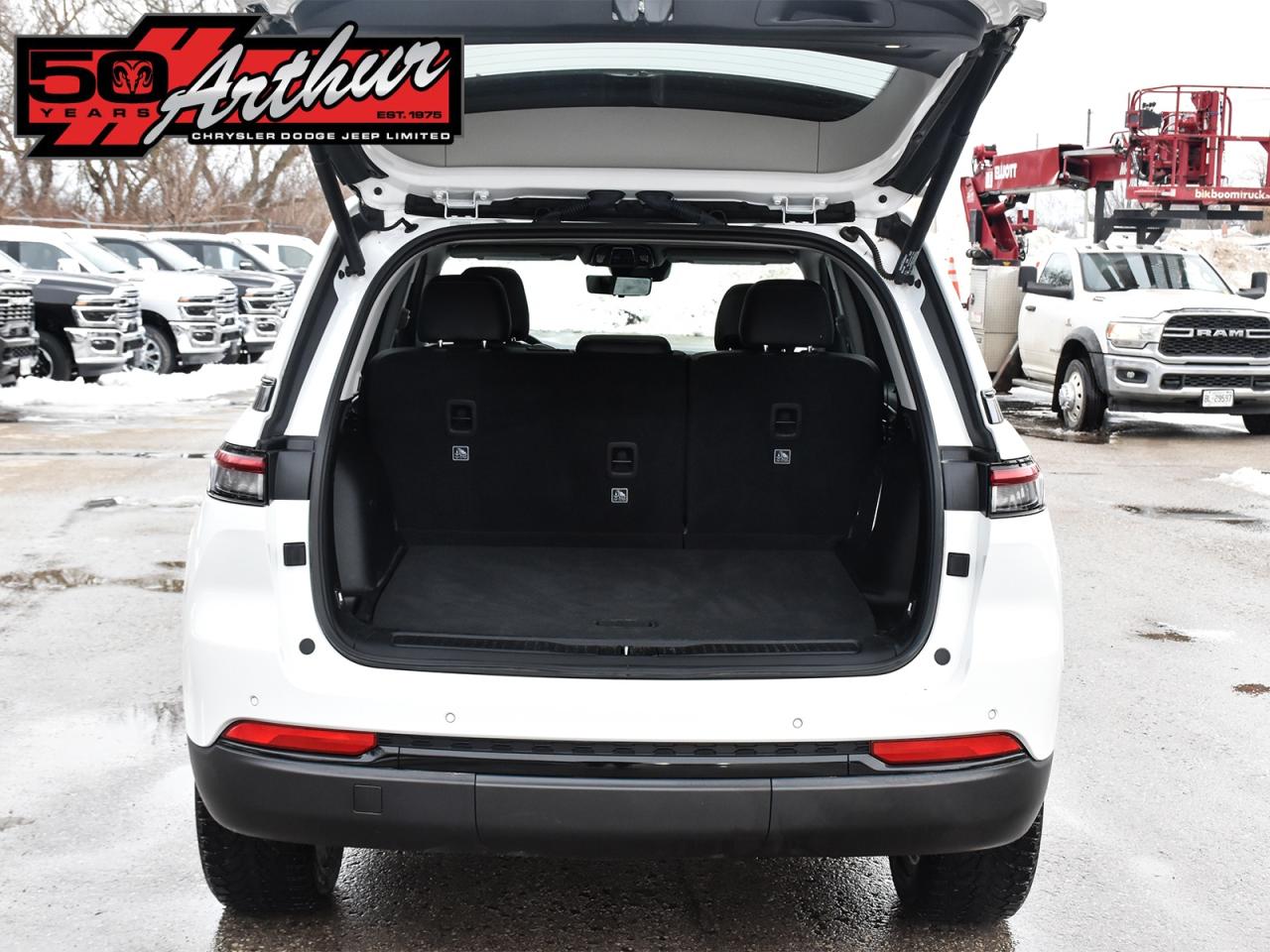 2023 Jeep Grand Cherokee  Photo