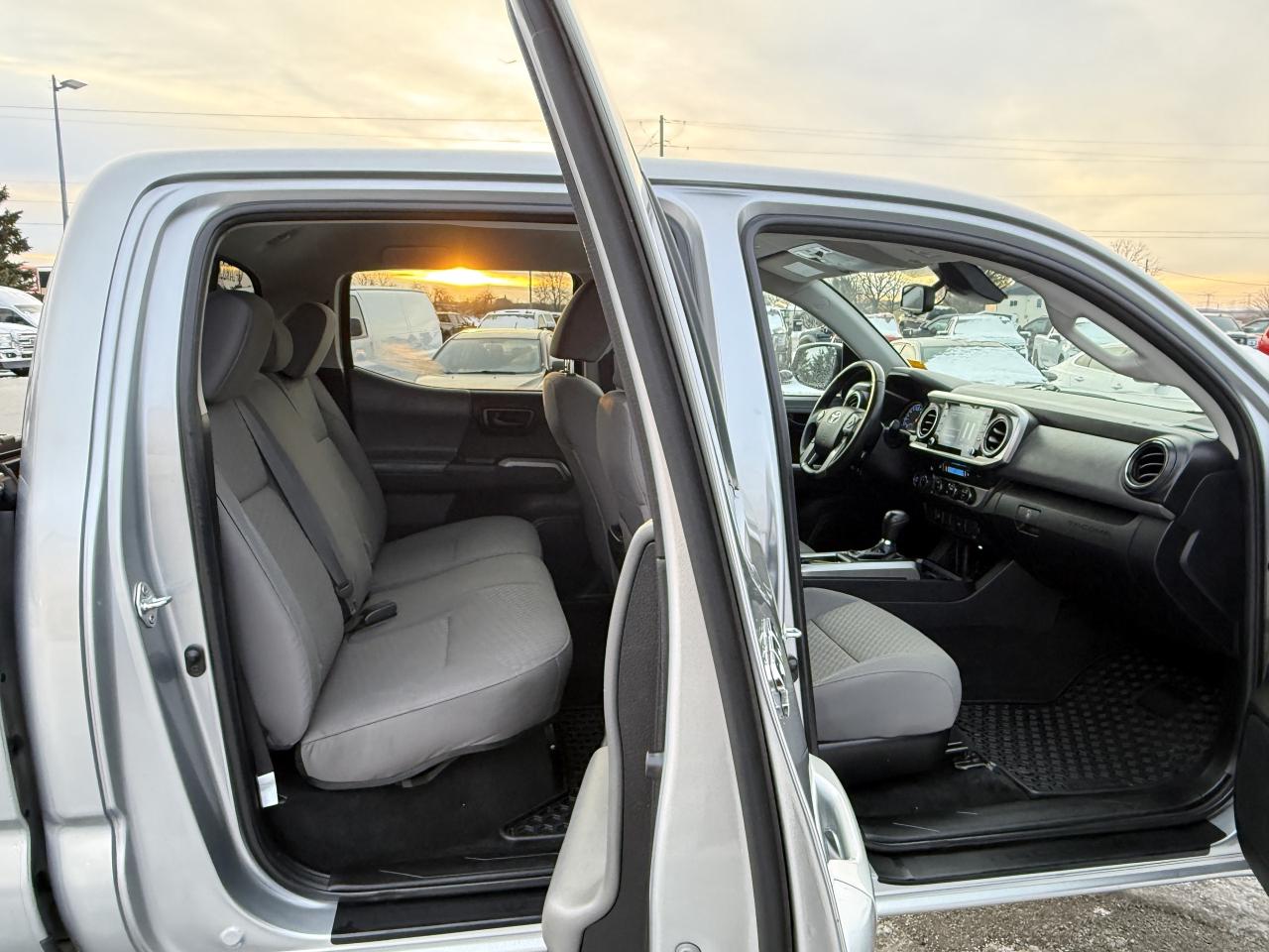 2023 Toyota Tacoma 4x4 Double Cab Auto Photo