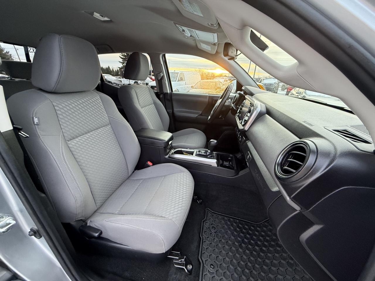 2023 Toyota Tacoma 4x4 Double Cab Auto Photo