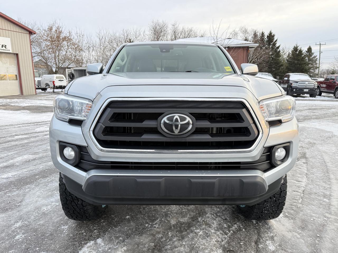 2023 Toyota Tacoma SR5 LIFT/WHEEL/TIRE PKG!! Photo