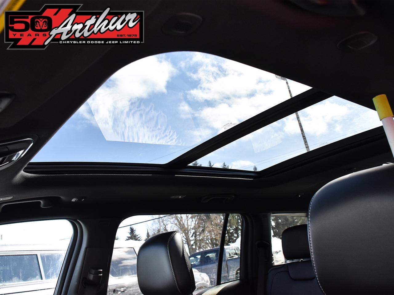 2024 Jeep Grand Cherokee L Limited 4x4 Photo