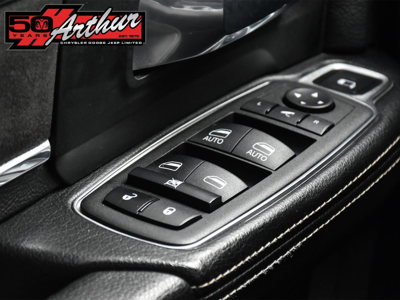 2022 RAM 2500 LARAMIE CREW CAB NIGHT EDITION 4X4 Photo