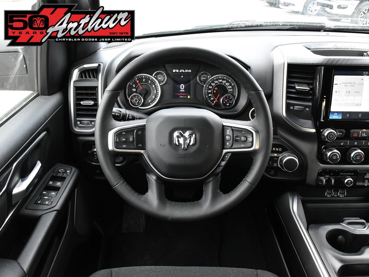 2025 RAM 1500 BIG HORN CREW CAB 4X4 Photo