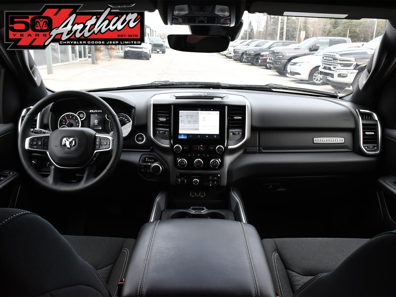 2025 RAM 1500 BIG HORN CREW CAB 4X4 Photo