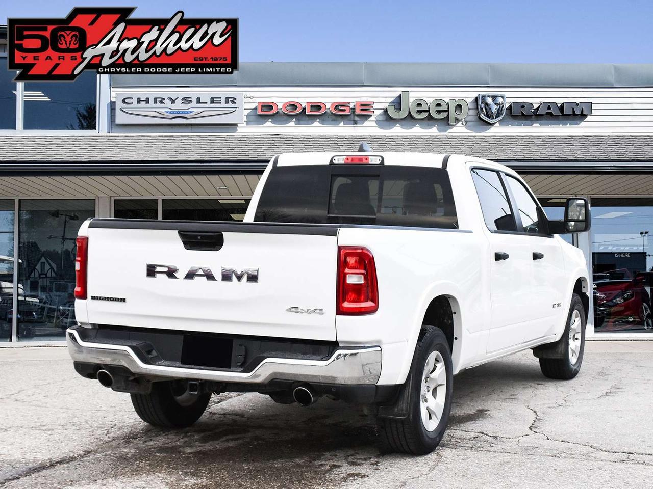 2025 RAM 1500 BIG HORN CREW CAB 4X4 Photo