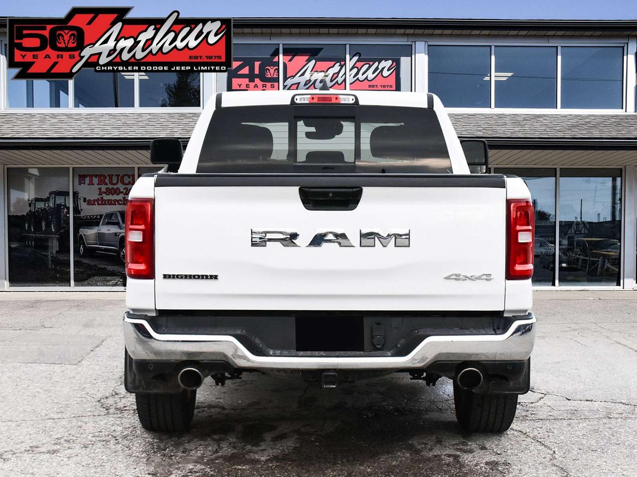 2025 RAM 1500 BIG HORN CREW CAB 4X4 Photo