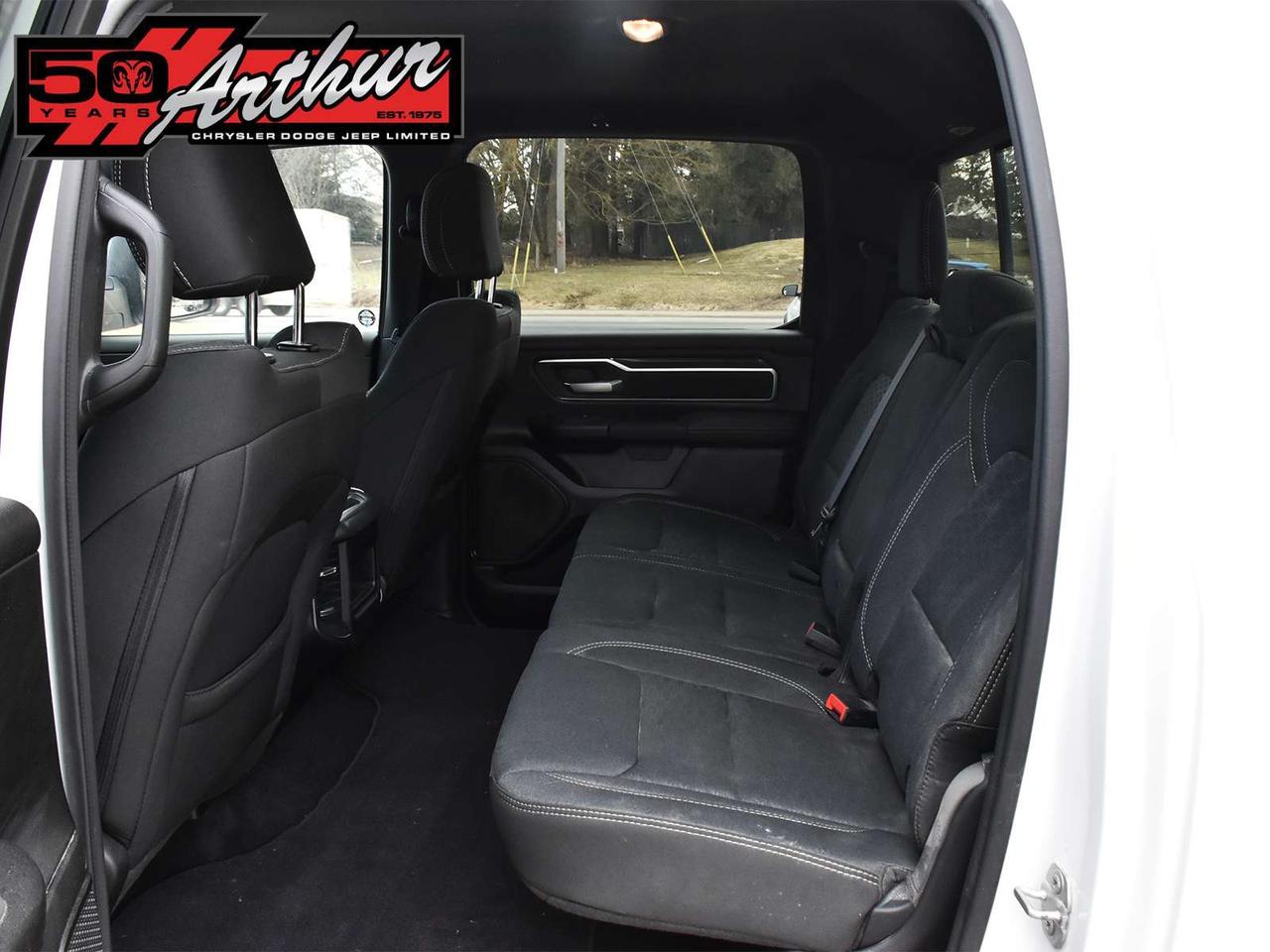 2025 RAM 1500 BIG HORN CREW CAB 4X4 Photo