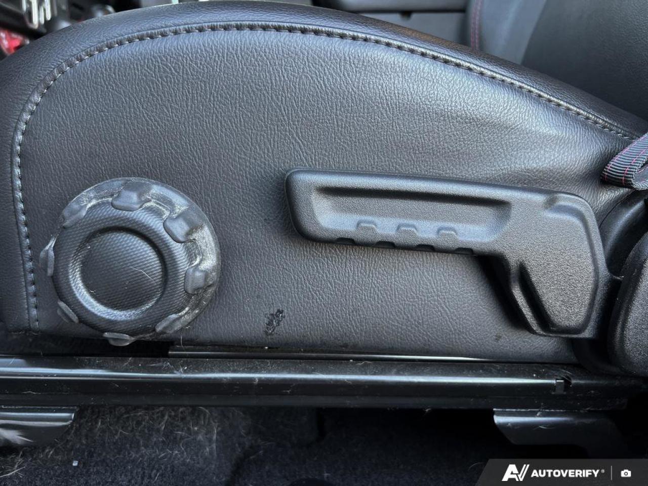 2021 Jeep Gladiator Rubicon   LOW KMS   LEATHER   3.6L PENTASTAR LOW K Photo