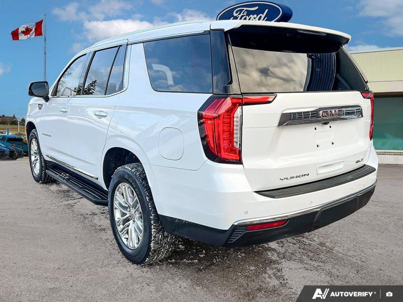 2022 GMC Yukon SLT   LTHR   MOONROOF   2ND ROW BCKTS LTHR   MOONR Photo