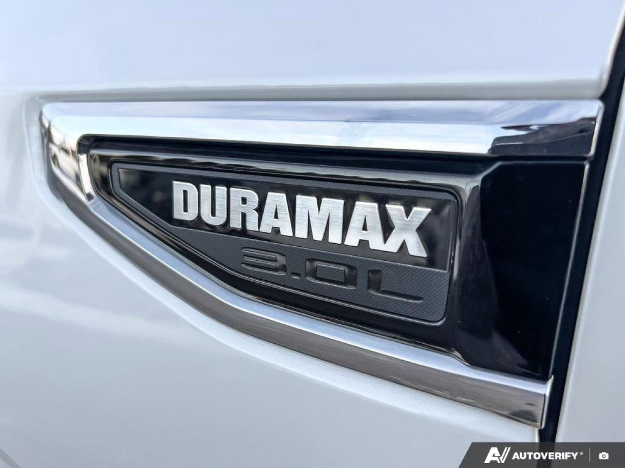 2022 GMC Yukon SLT   LTHR   MOONROOF   2ND ROW BCKTS LTHR   MOONR Photo