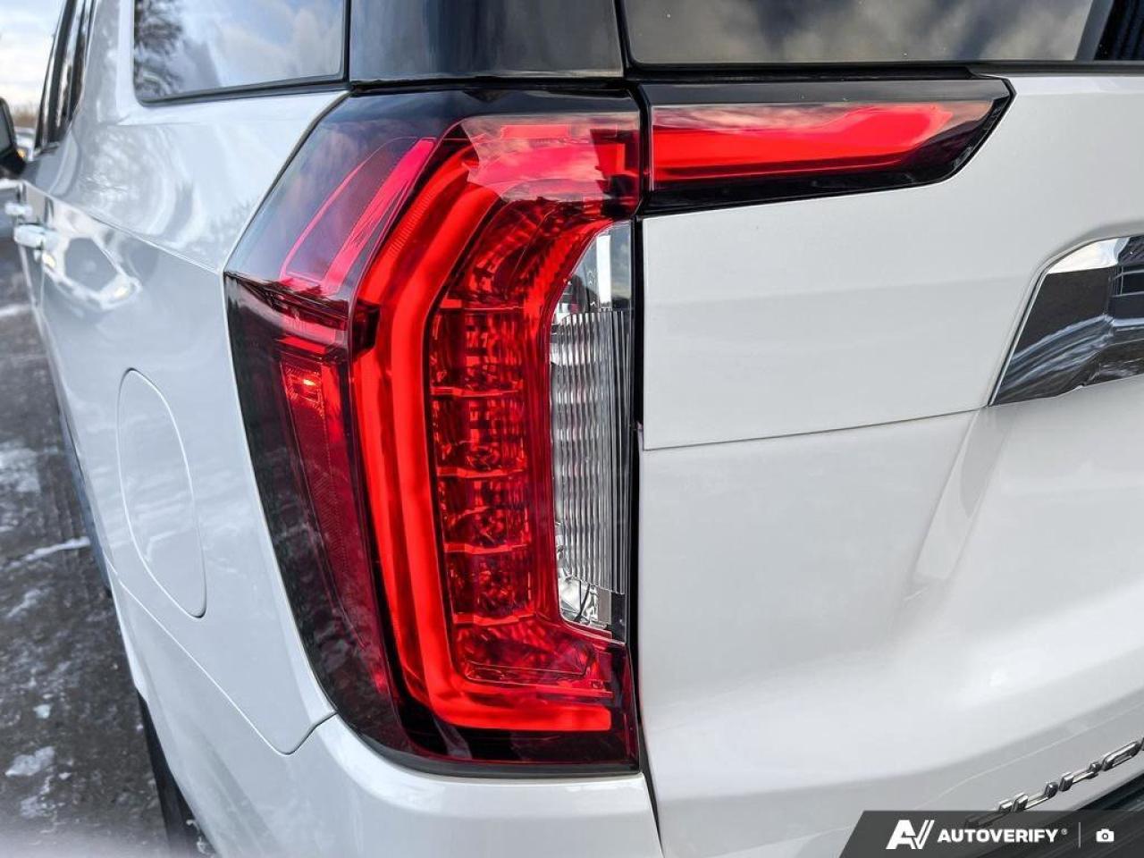 2022 GMC Yukon SLT   LTHR   MOONROOF   2ND ROW BCKTS LTHR   MOONR Photo