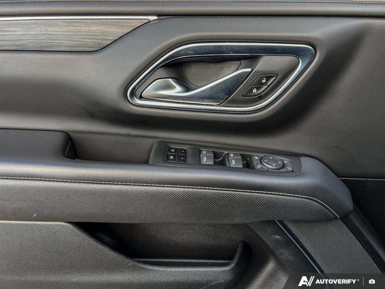 2022 GMC Yukon SLT   LTHR   MOONROOF   2ND ROW BCKTS LTHR   MOONR Photo