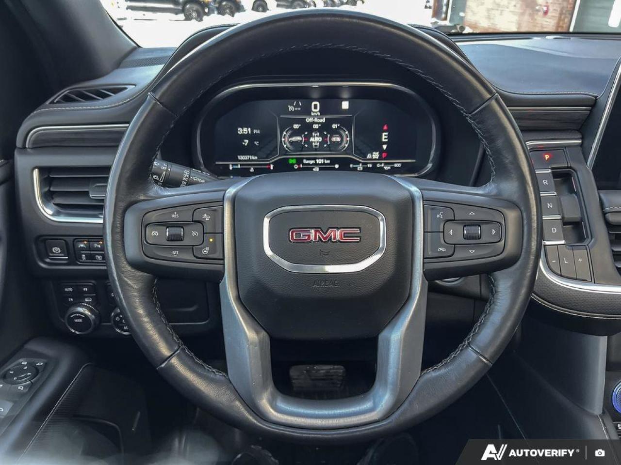 2022 GMC Yukon SLT   LTHR   MOONROOF   2ND ROW BCKTS LTHR   MOONR Photo