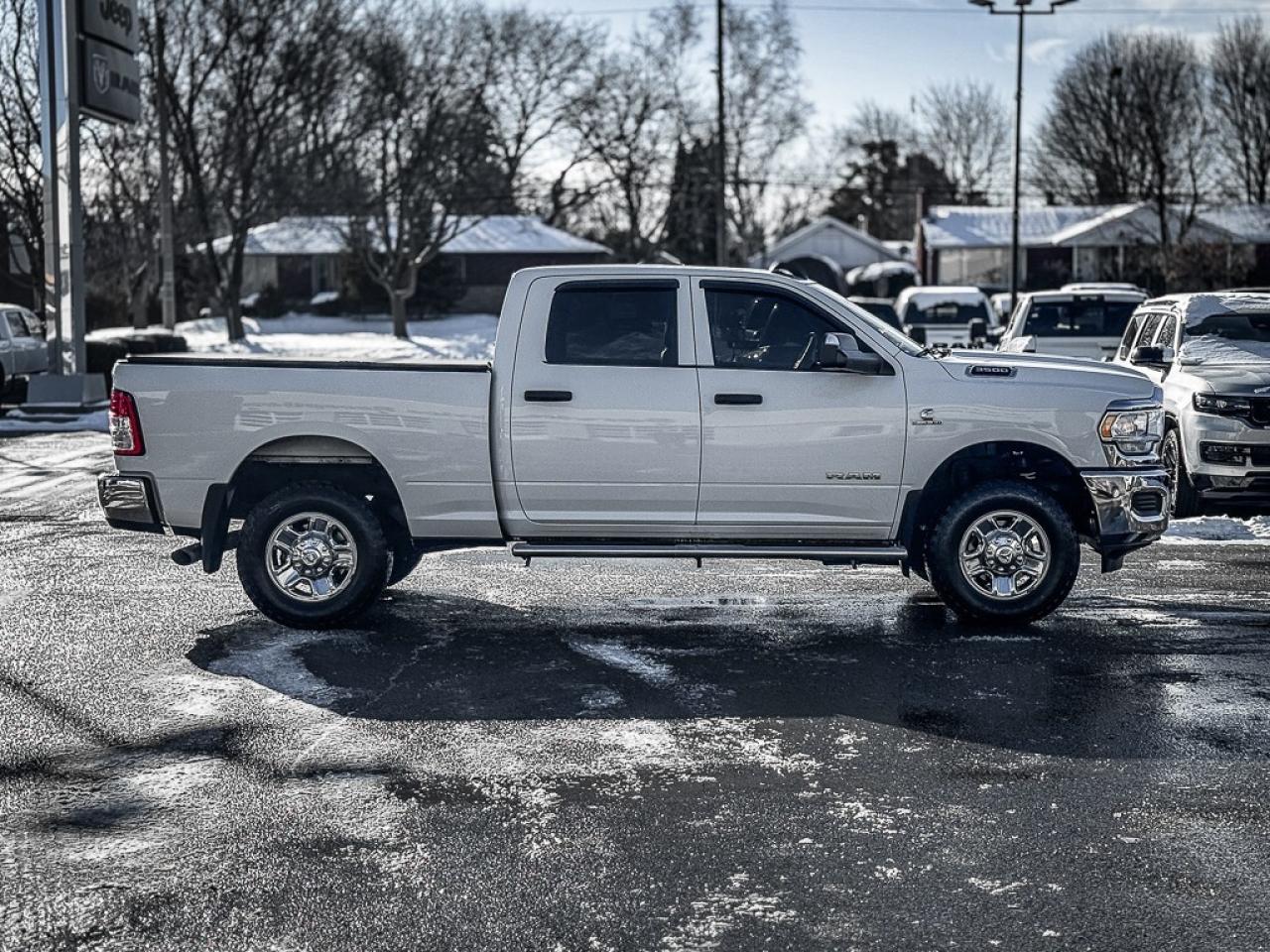 2022 RAM 3500 Tradesman   CREW   CUMMINS   5TH WHEEL PREP   LEVE Photo3