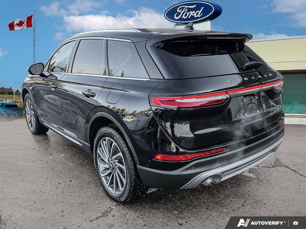 2024 Lincoln Corsair Reserve   ONE OWNER   MOONROOF   LTHR ONE OWNER Photo4