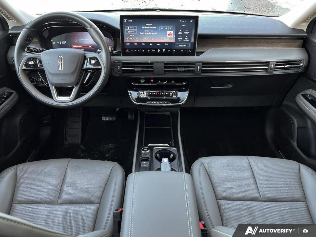 2024 Lincoln Corsair Reserve   ONE OWNER   MOONROOF   LTHR ONE OWNER Photo