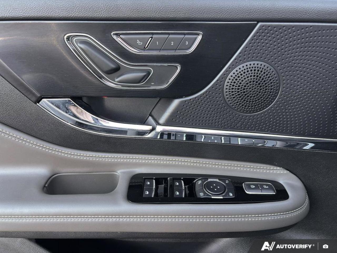 2024 Lincoln Corsair Reserve   ONE OWNER   MOONROOF   LTHR ONE OWNER Photo