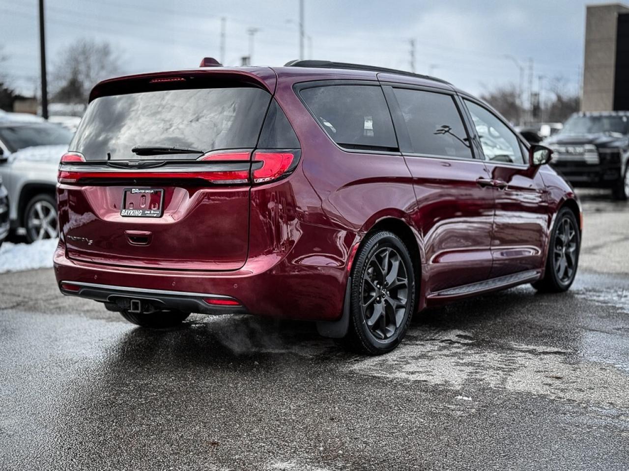 2021 Chrysler Pacifica Touring-L Plus   8 PASSENGER   S APPEARANCE   TOW Photo