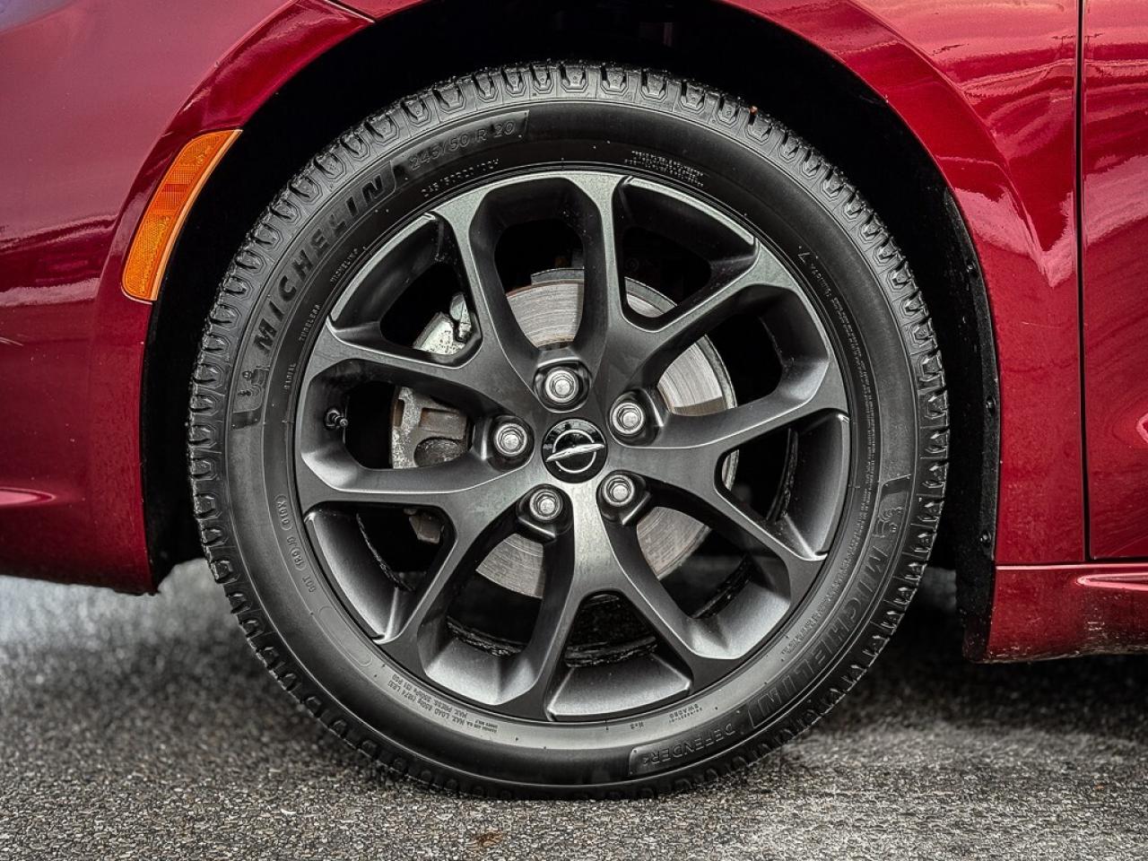 2021 Chrysler Pacifica Touring-L Plus   8 PASSENGER   S APPEARANCE   TOW Photo