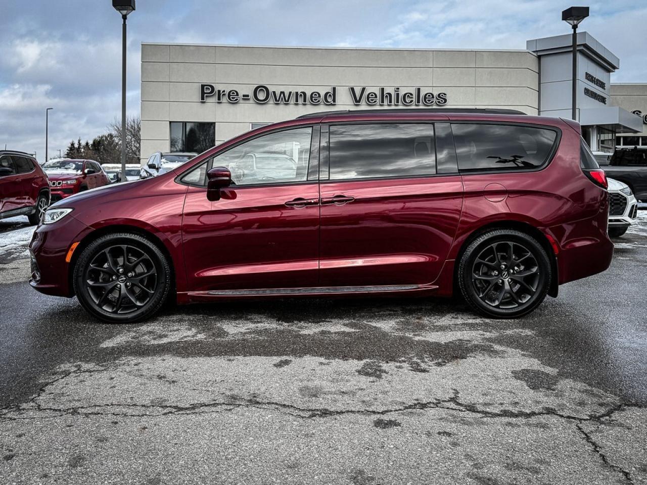 2021 Chrysler Pacifica Touring-L Plus   8 PASSENGER   S APPEARANCE   TOW Photo
