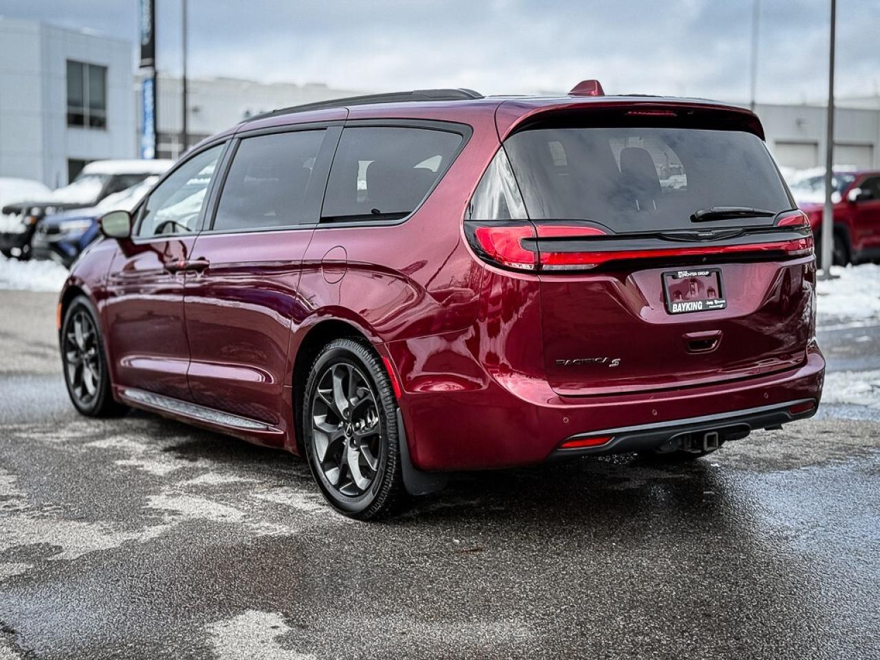 2021 Chrysler Pacifica Touring-L Plus   8 PASSENGER   S APPEARANCE   TOW Photo