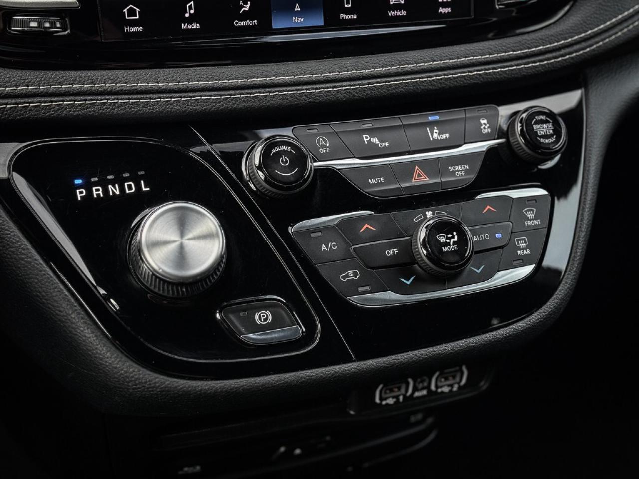 2021 Chrysler Pacifica Touring-L Plus   8 PASSENGER   S APPEARANCE   TOW Photo