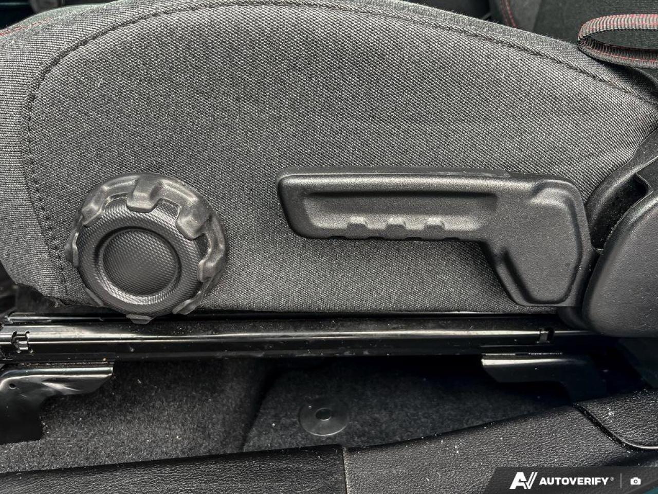 2024 Jeep Wrangler Rubicon   ONE OWNER   LOW KMS   HARD TOP ONE OWNER Photo