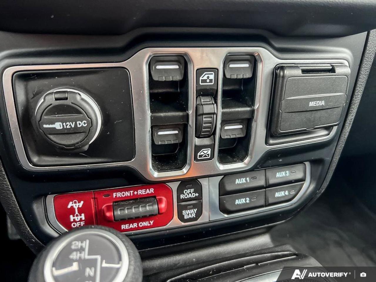 2024 Jeep Wrangler Rubicon   ONE OWNER   LOW KMS   HARD TOP ONE OWNER Photo