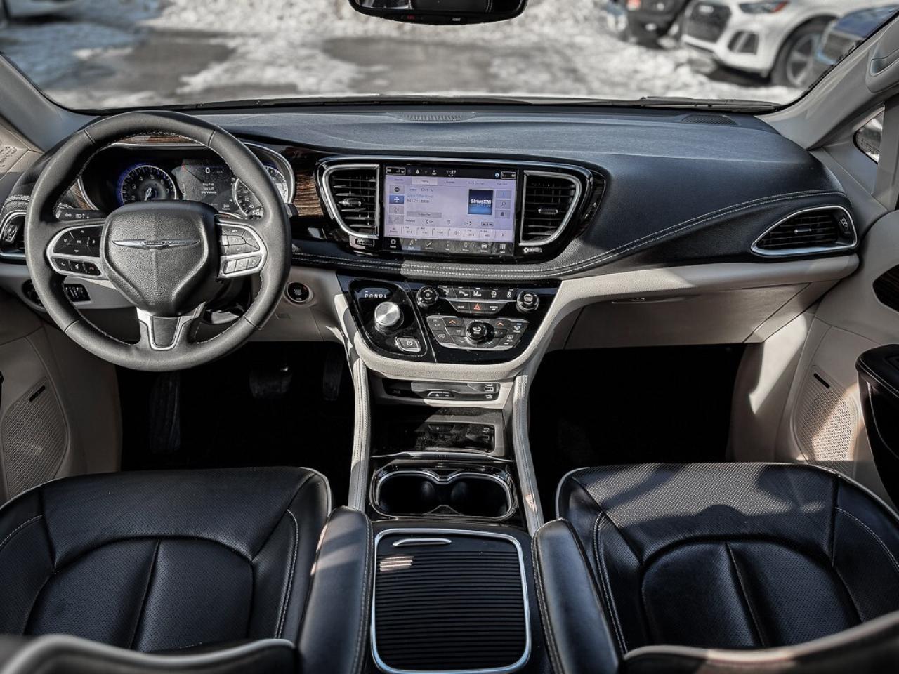 2024 Chrysler Pacifica Limited   360 CAM   DUAL DVD   PWR DOORS   PANO RO Photo