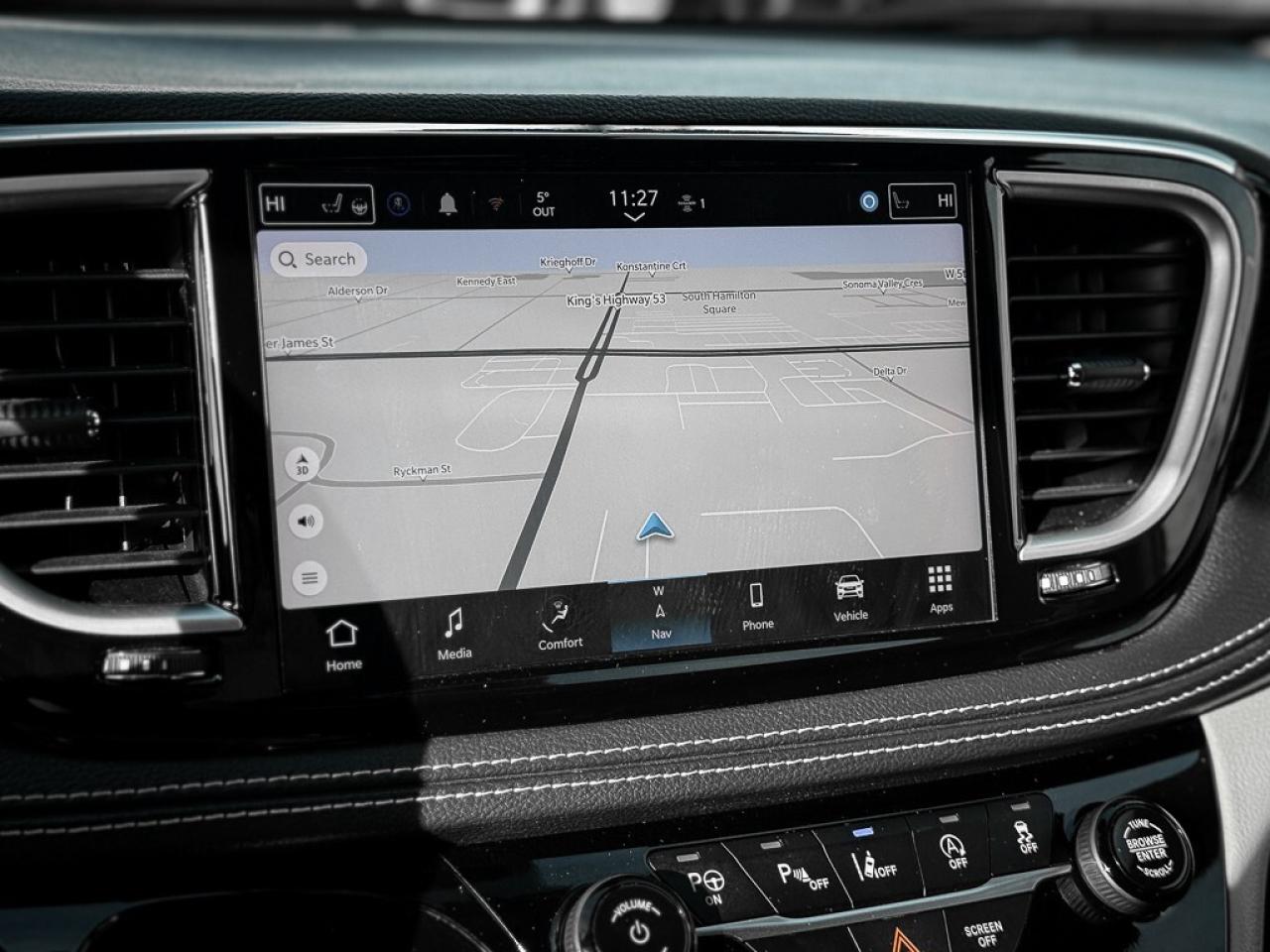 2024 Chrysler Pacifica Limited   360 CAM   DUAL DVD   PWR DOORS   PANO RO Photo